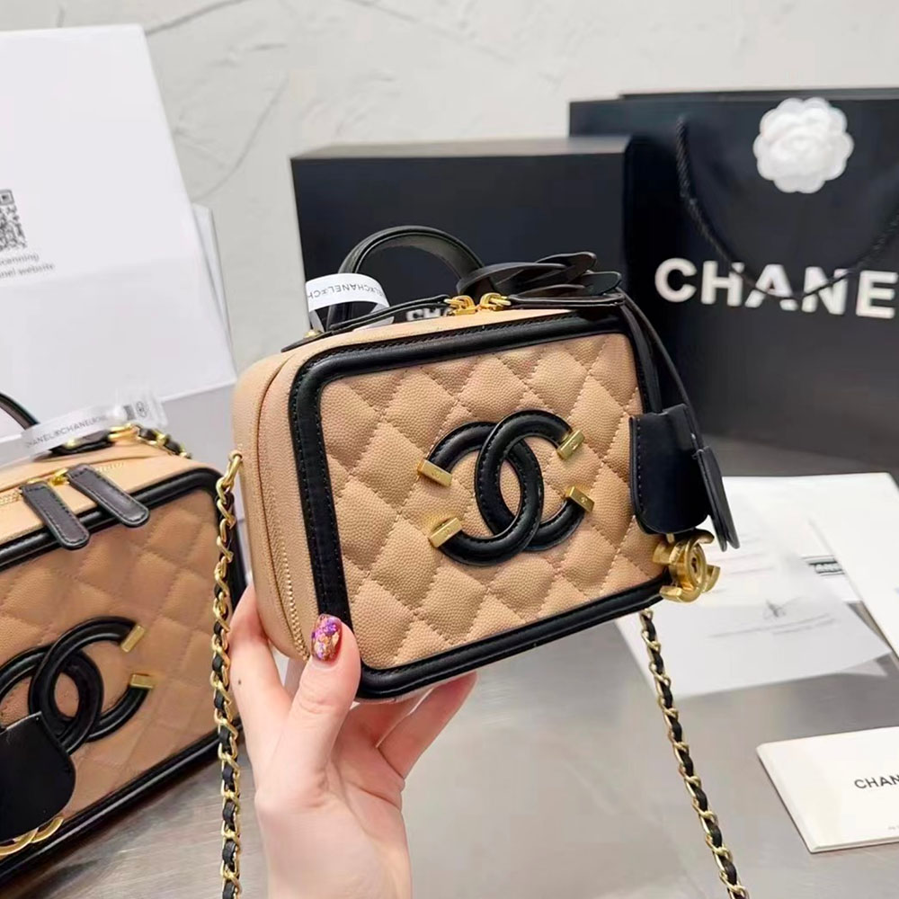 Chanel Vanity Case Quilted Caviar