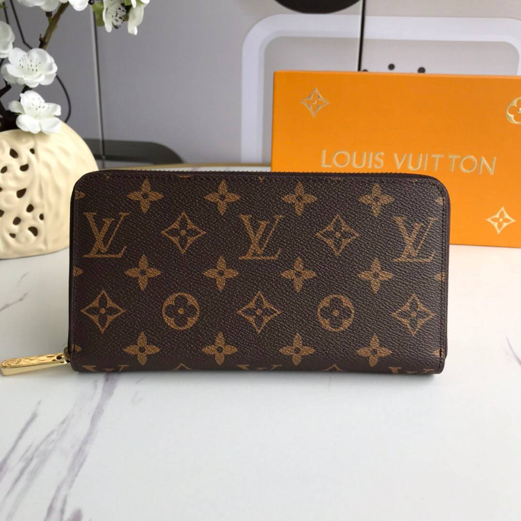 Louis Vuitton LV Zippy Wallet