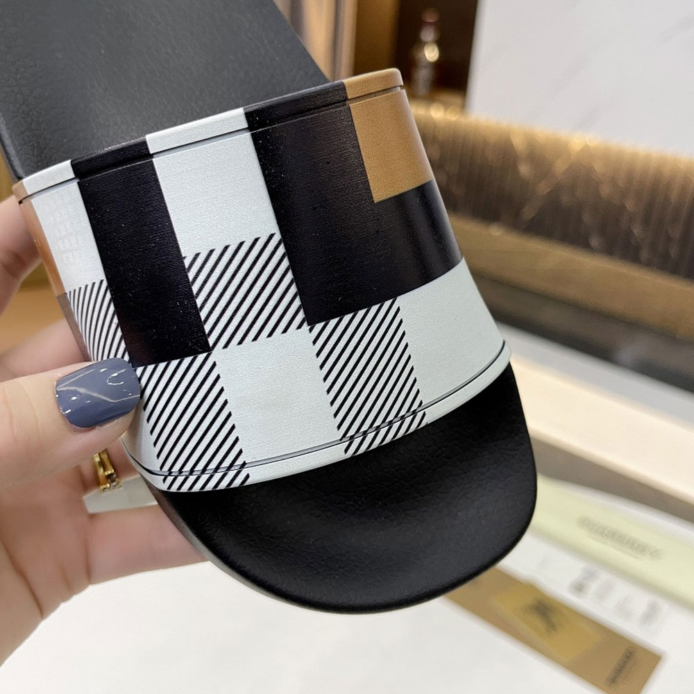 Burberry Check Printing Leisure And Comfort Shoes Sandal