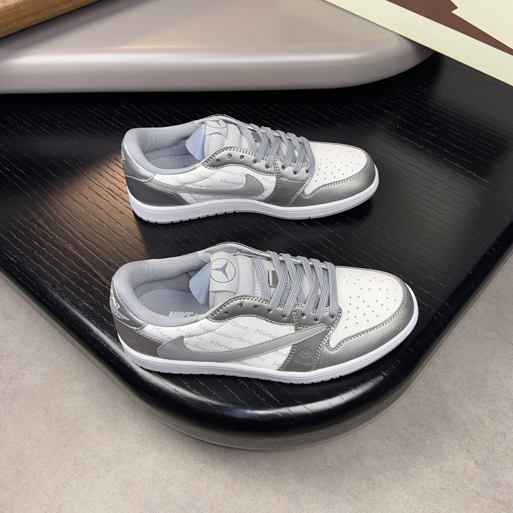 Travis Scott X Nike Air Jordan 1 Low X Givenchy Sneakers