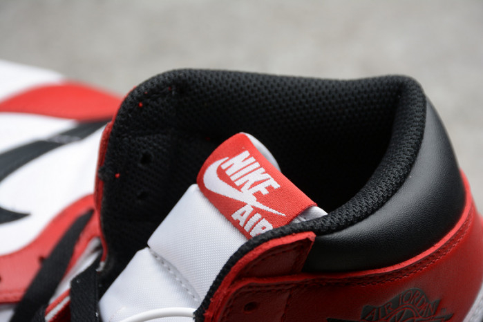 Air Jordan 1 Retro High OG Chicago Red 555088-101