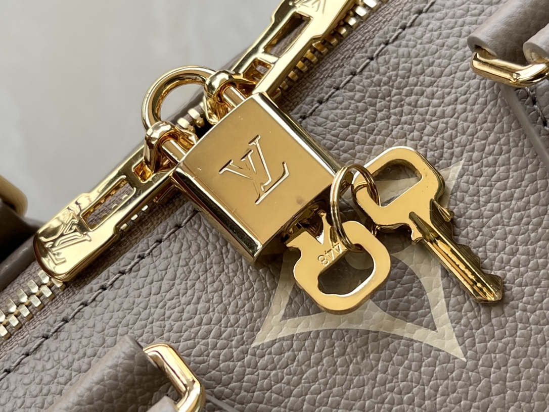 Louis Vuitton Speedy Bandouliere Grey M46575