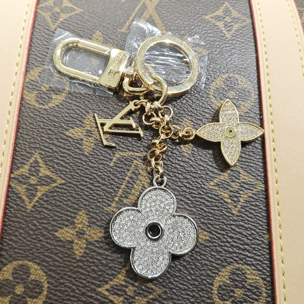 Louis Vuitton LV Keychains