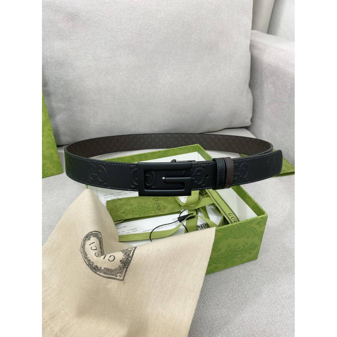 Gucci Cowhide Top Layer Paired with Fine Swivel Button Head 35MM Belt