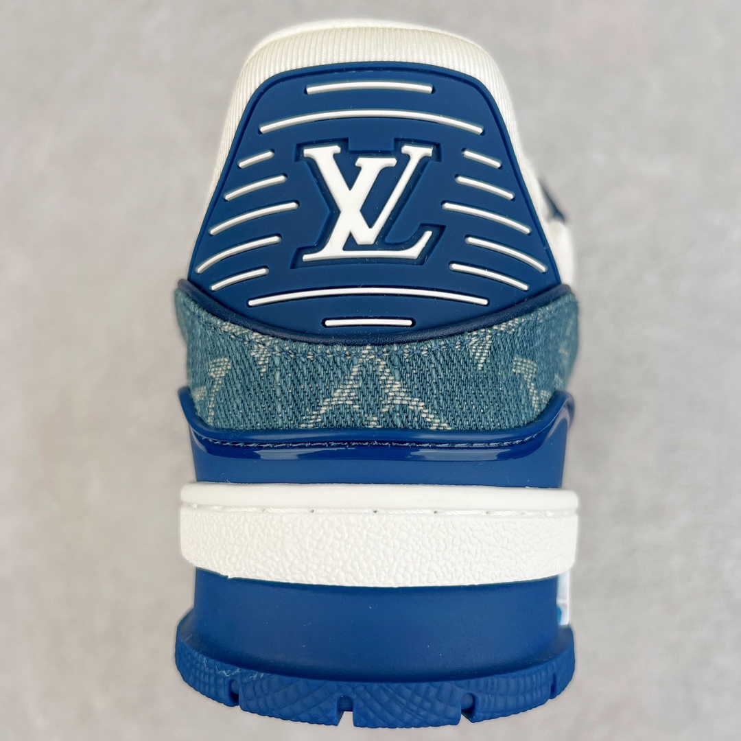 Louis Vuitton Sneakers blue