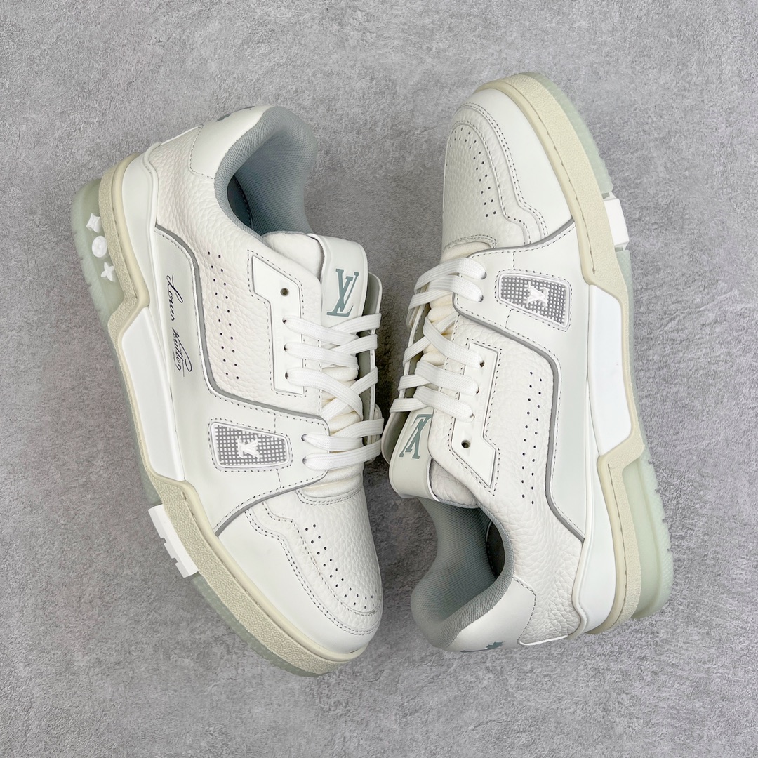 Louis Vuitton Sneakers white