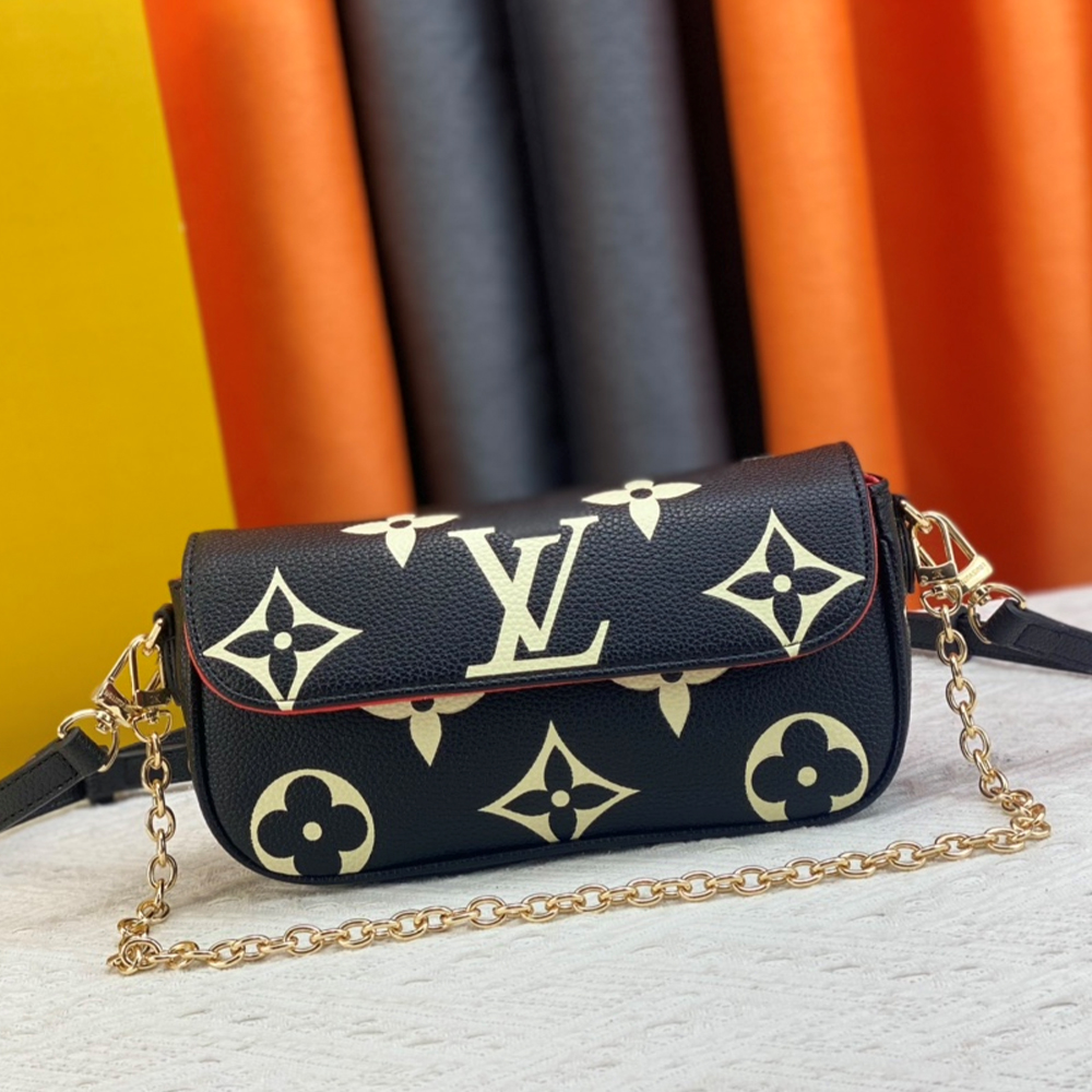 Louis Vuitton LV Leather Baguette Shoulder Handbag M82210&M81911