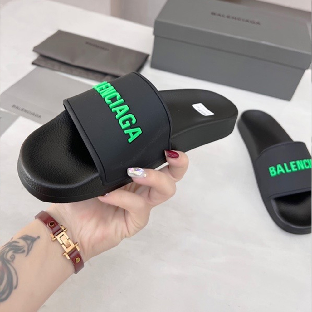 Balenciaga  Fashionable Flat Sandals Slide Sandal