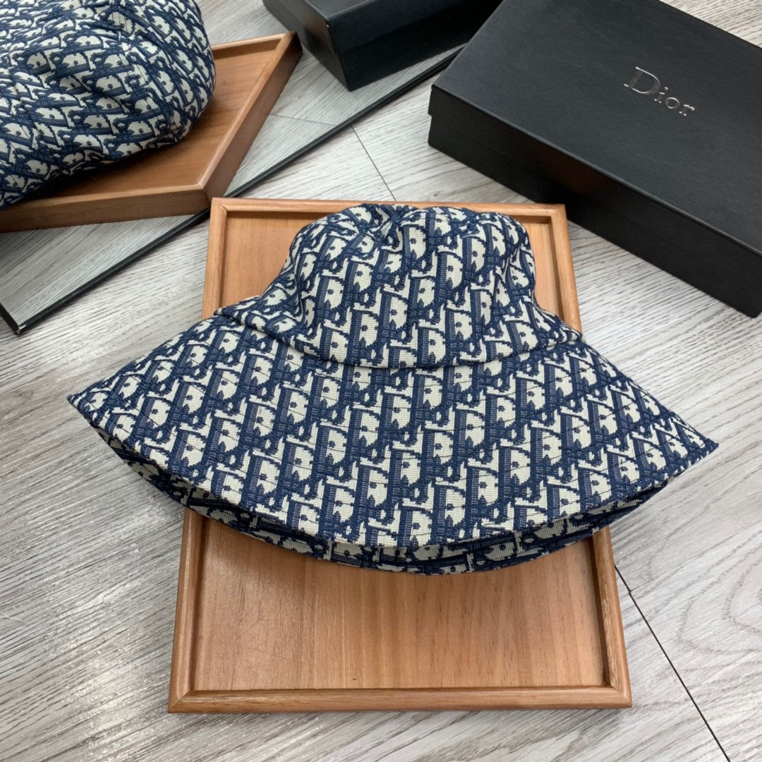 Dior Simple And Generous Fisherman Hat Sunhat