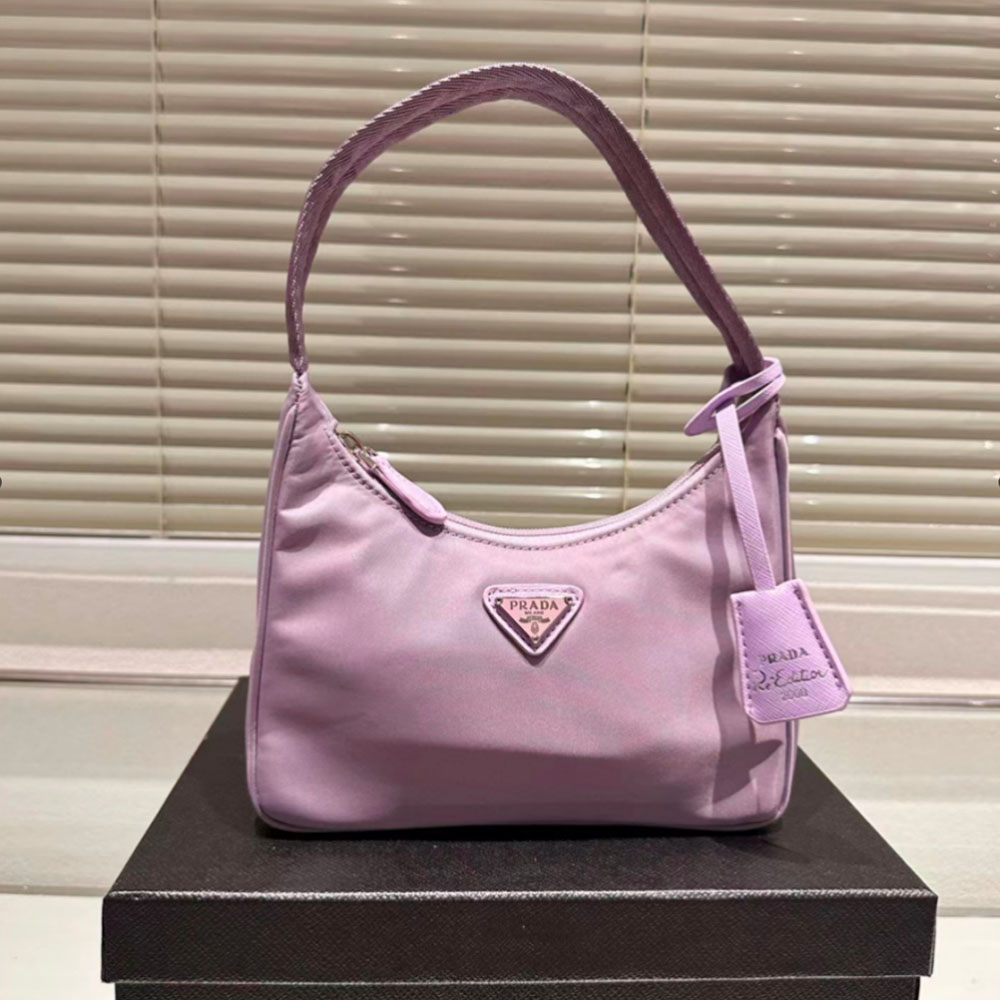 Prada Re-Edition 2000 Hobo Handbag