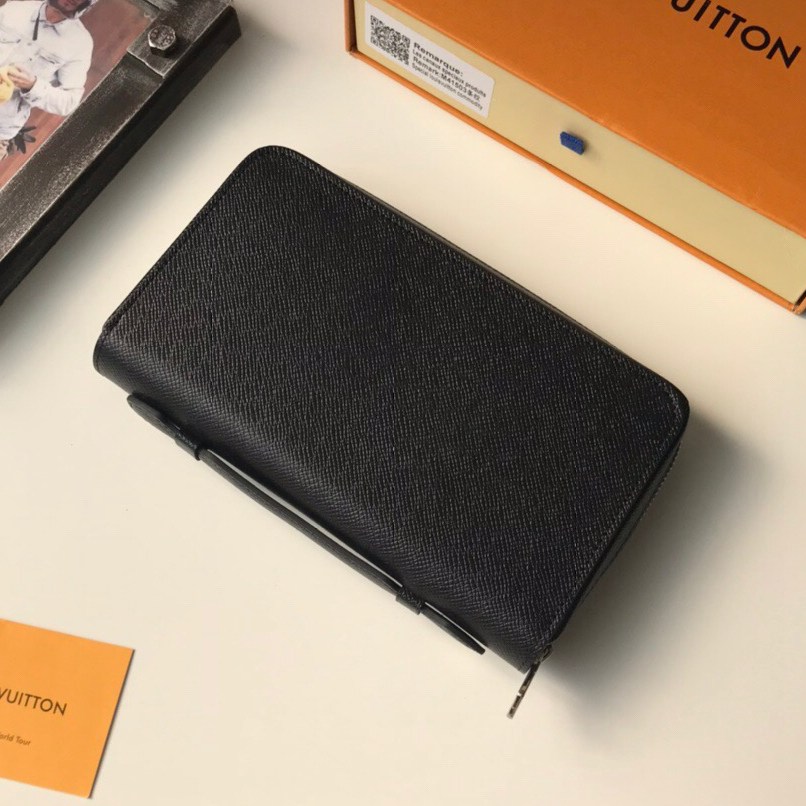 Louis Vuitton LV Zippy Wallet