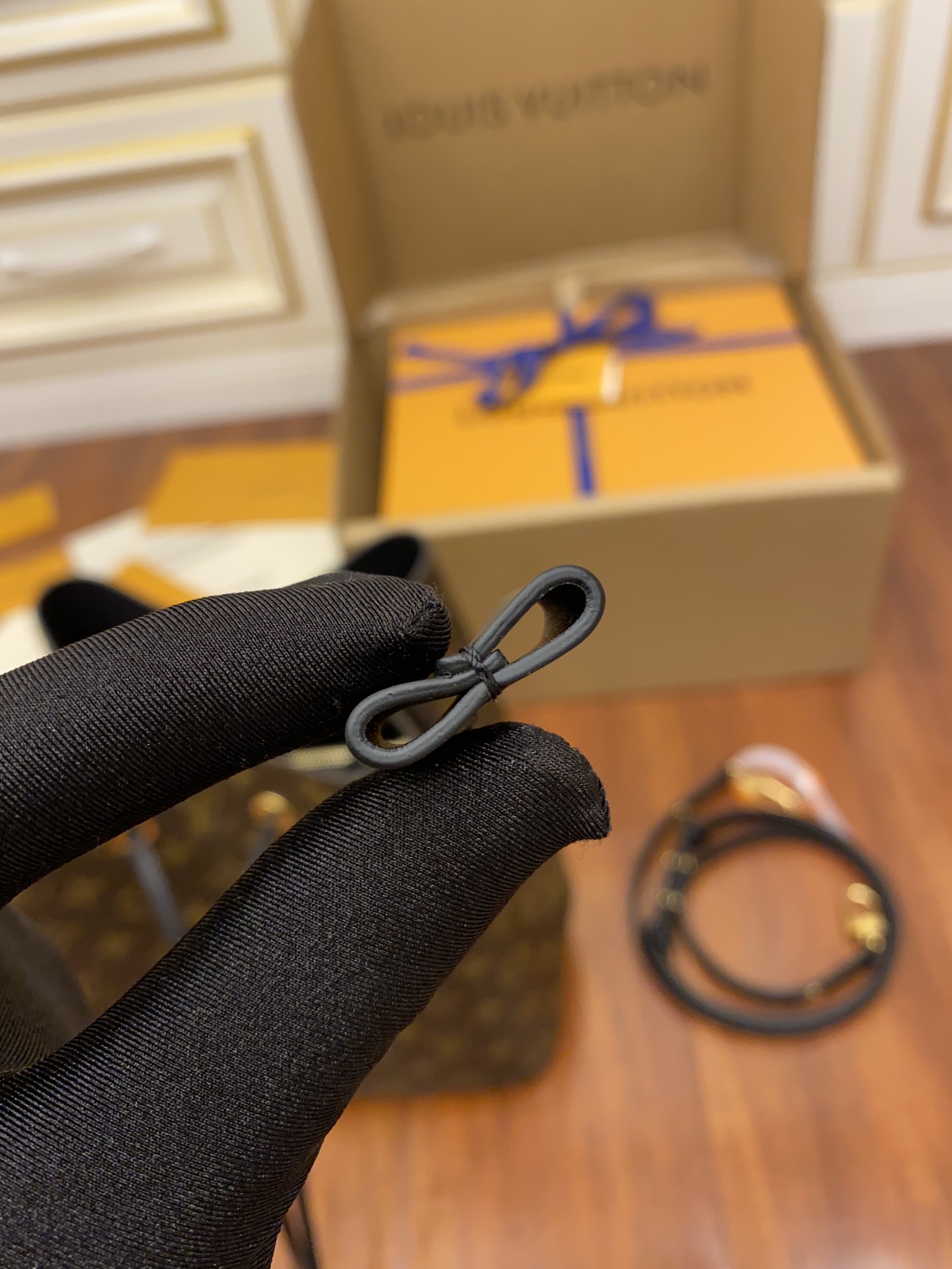 Louis Vuitton NeoNoe MM M44020