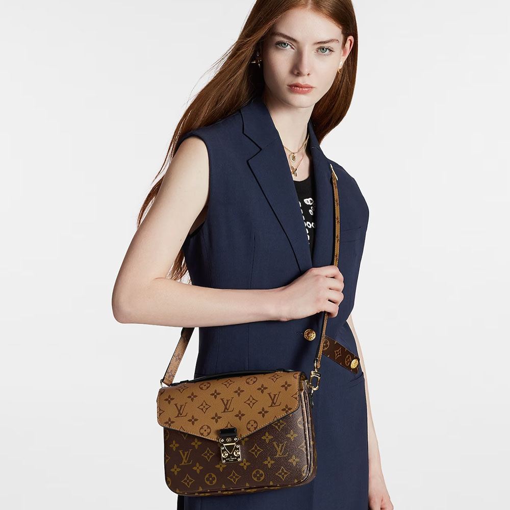 Louis Vuitton LV Pochette Metis Handbag Shoulder Bag