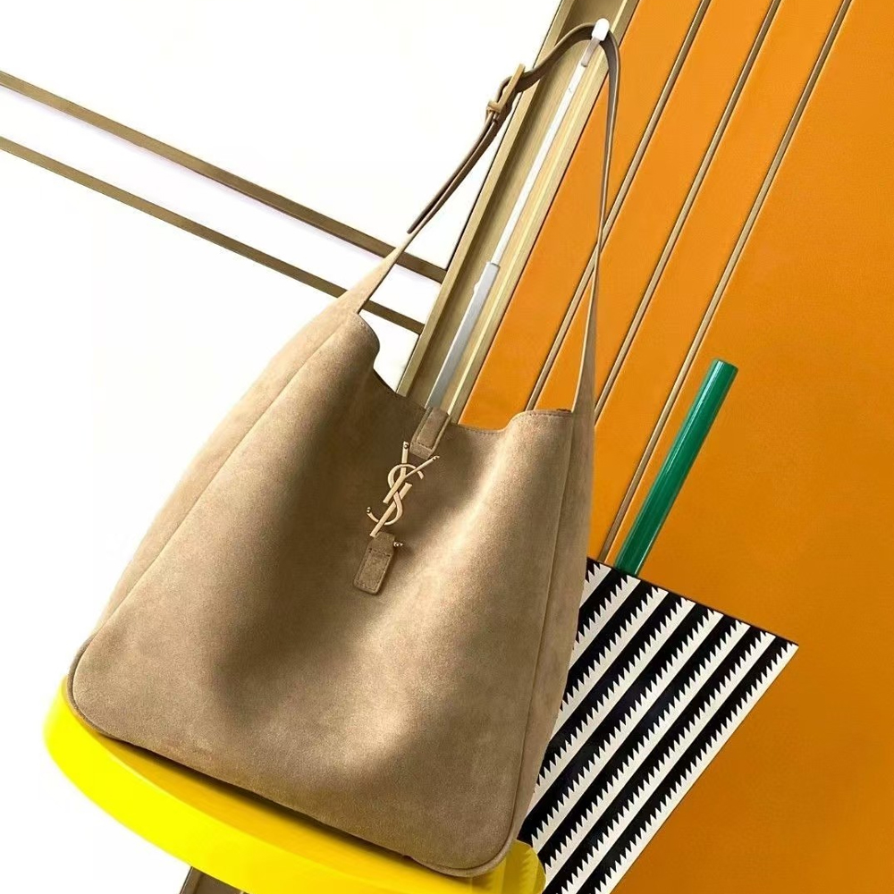 Saint Laurent YSL LE 5 À 7 supple LARGE in suede