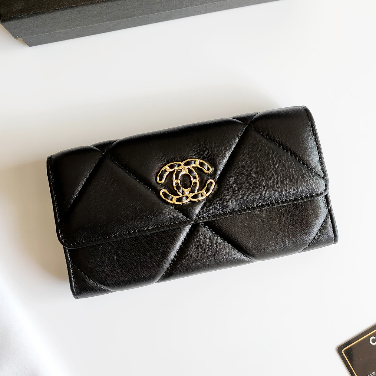 Chanel Hollow logo buckle wallet