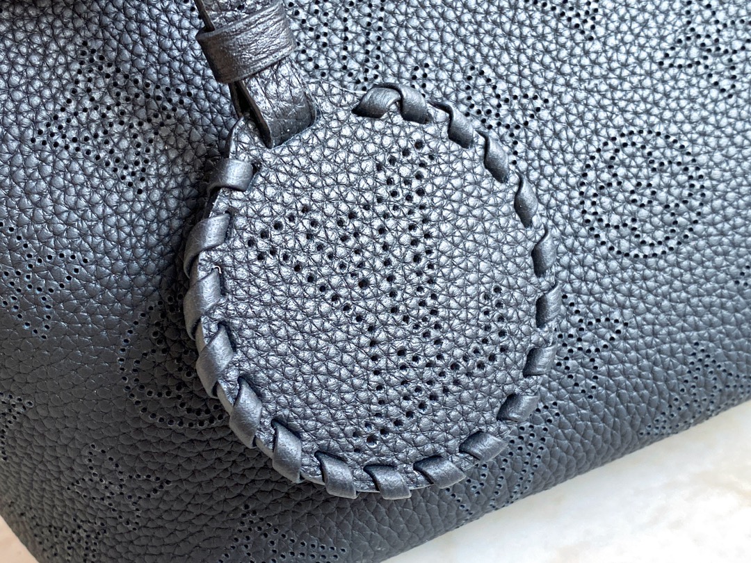 Louis Vuitton Blossom PM M21848