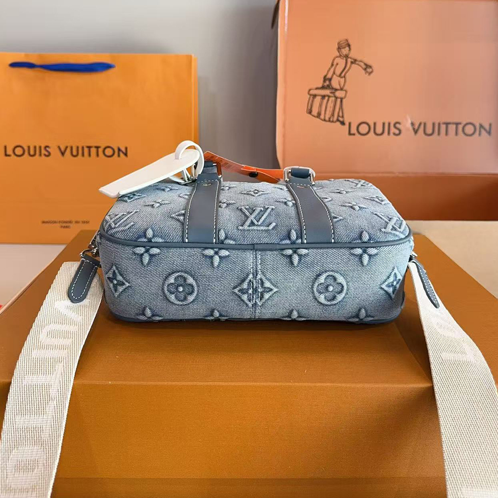 Louis Vuitton LV Crossbody Bag