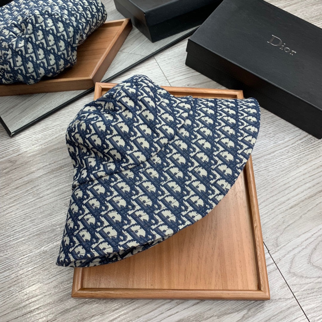 Dior Simple And Generous Fisherman Hat Sunhat