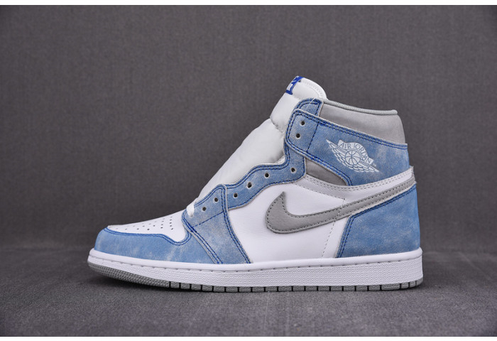 Air Jordan 1 High OG Hyper Royal 555088-402