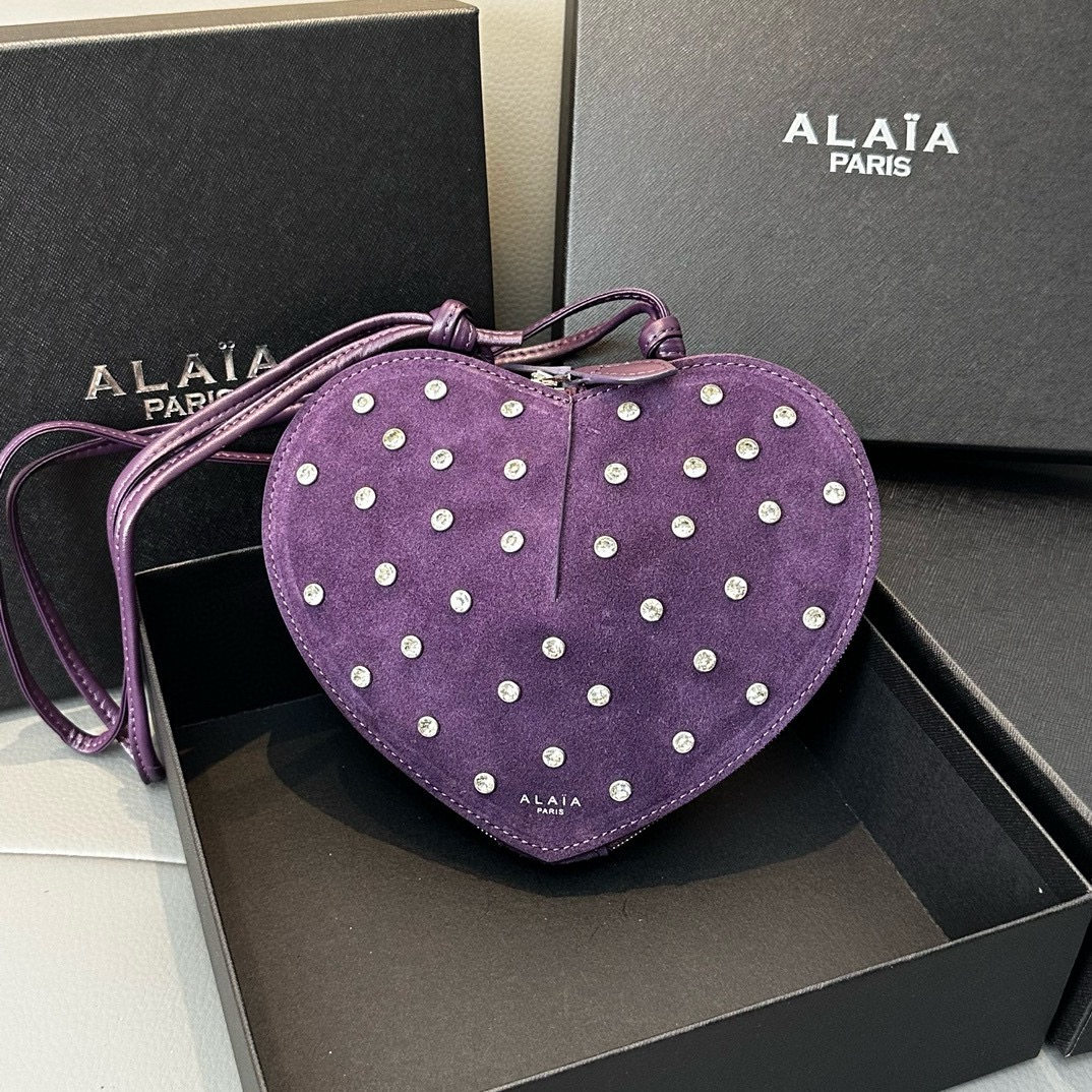 ALaia Diamond Heart Handbag