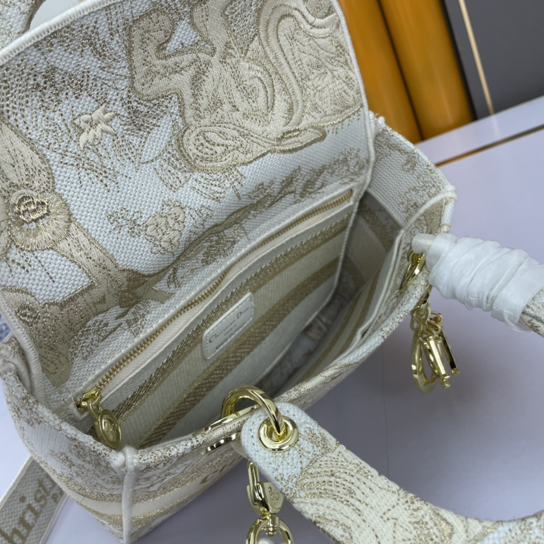 Dior The LADY D-LITE Bag