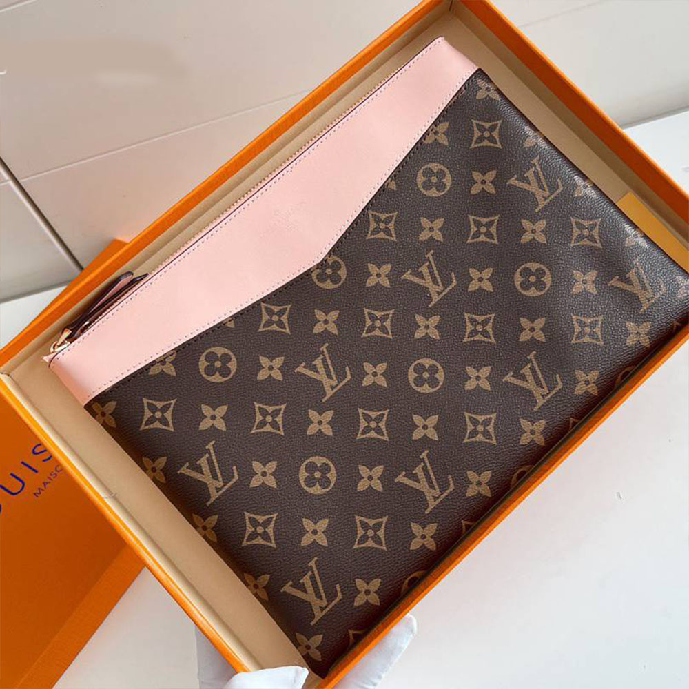 Louis Vuitton LV Daily Monogra Handbag M62048