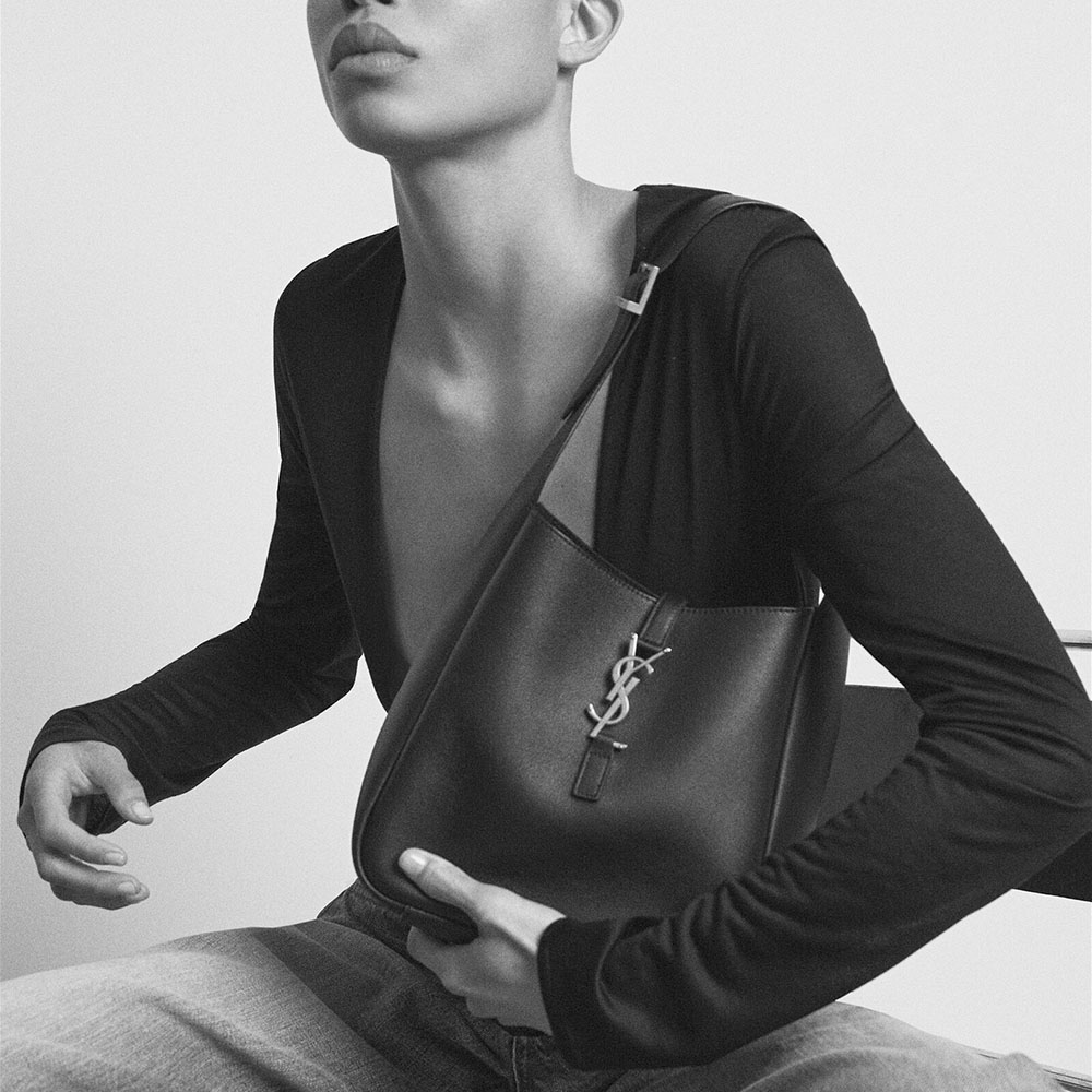 SAINT LAURENT YSL Le 5 à 7 monogram-plaque shoulder bag