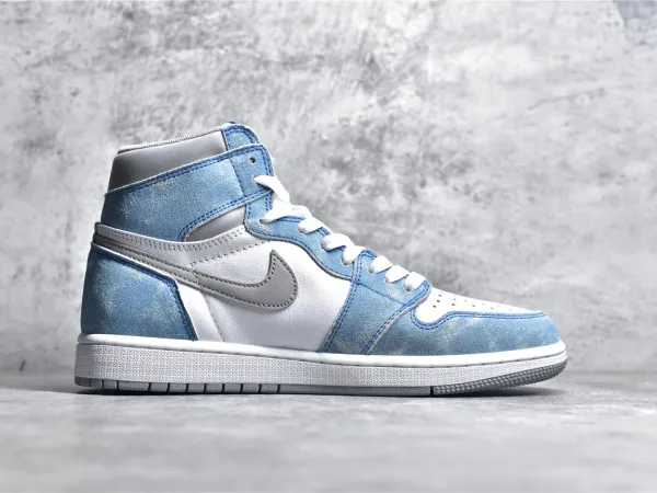 Jordan1 High OG “Hyper Royal”
