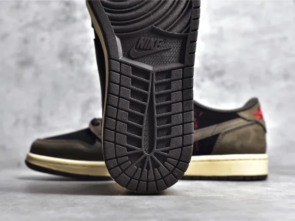 Travis Scott x Air Jordan 1 Low OG TS SP