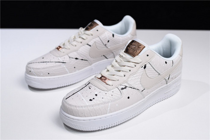 Nike Air Force 1 Low LX 