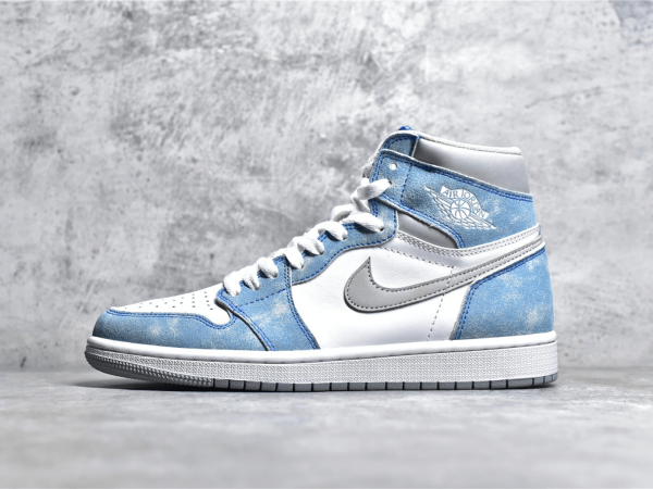 Jordan1 High OG “Hyper Royal”
