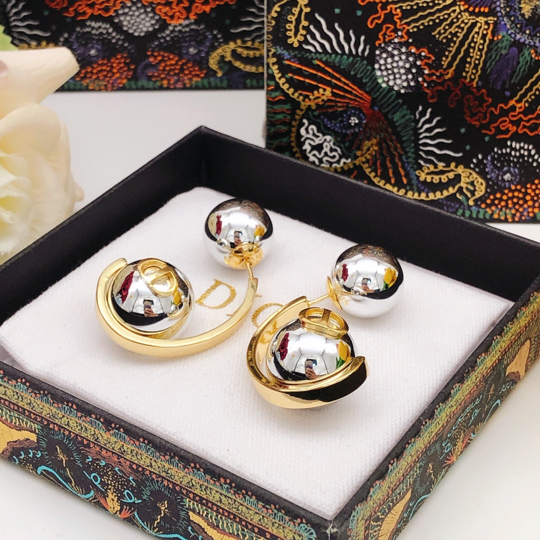 Christian Dior Earrings