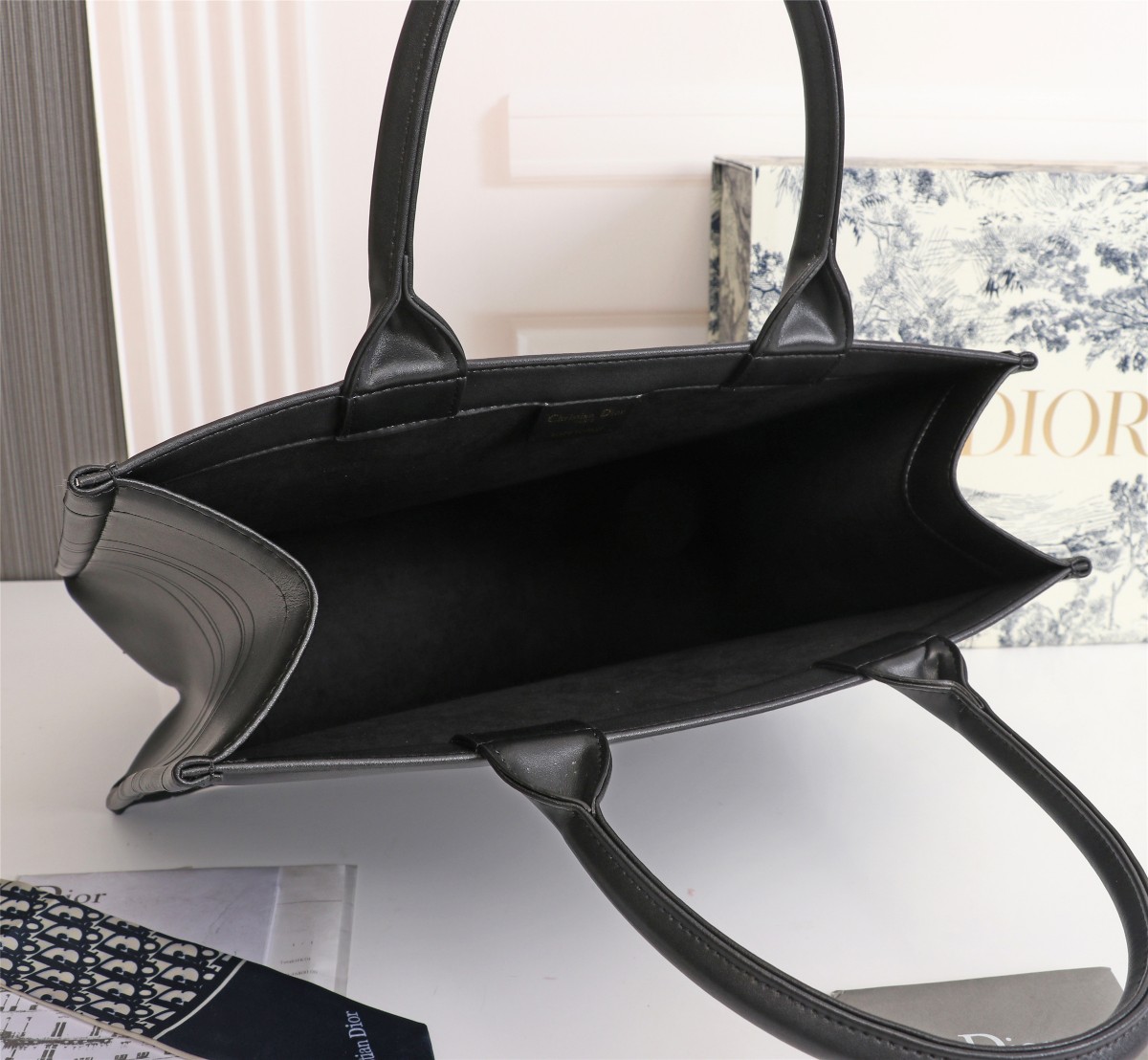 Dior Book Tote Medium Black Calfskin M1265ZTQT_M911