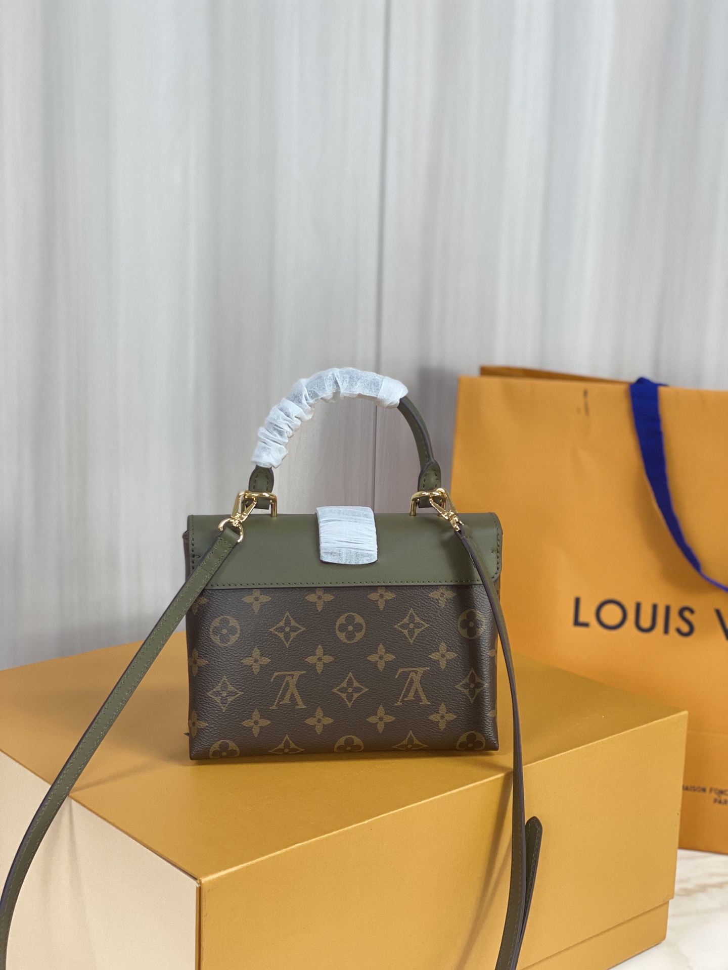 Louis Vuitton Locky BB M44797