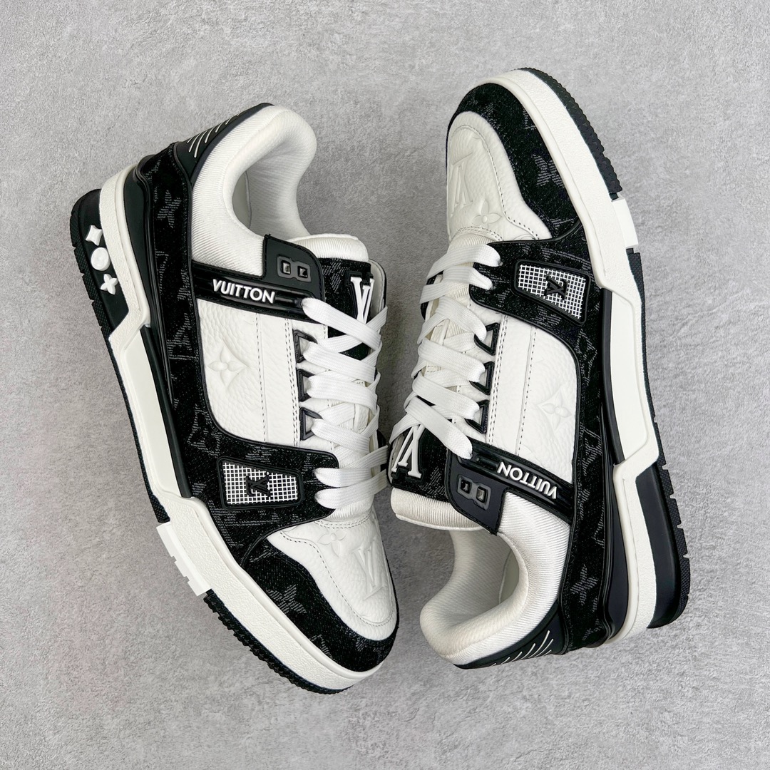 Louis Vuitton Sneakers Black