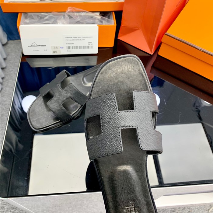 Hermes Oran sandal