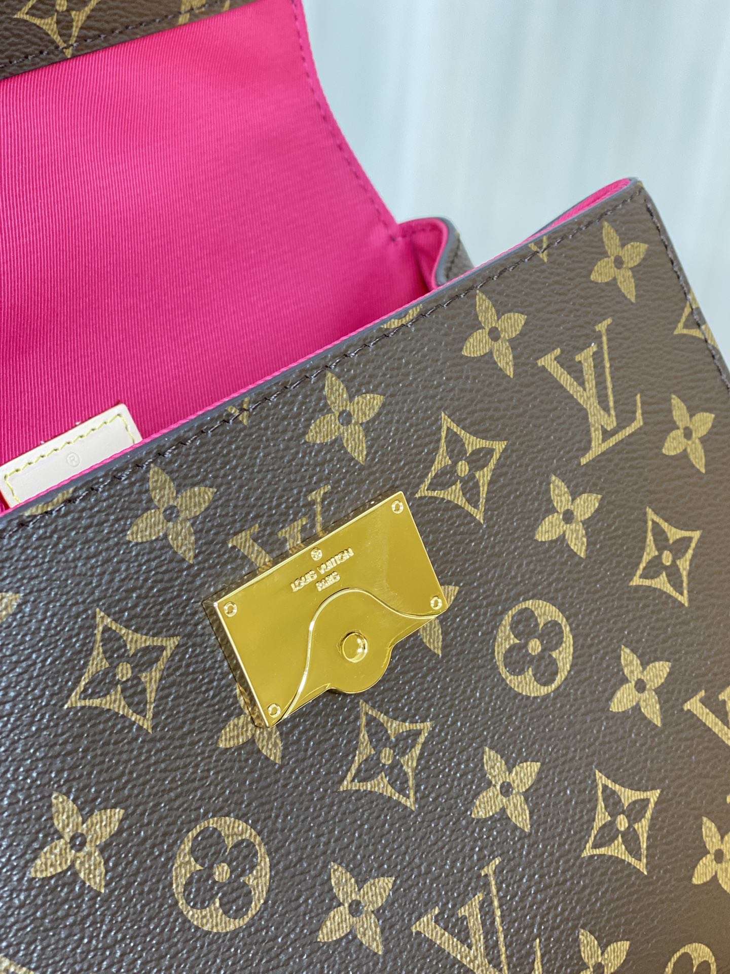 Louis Vuitton Cluny MM M42735