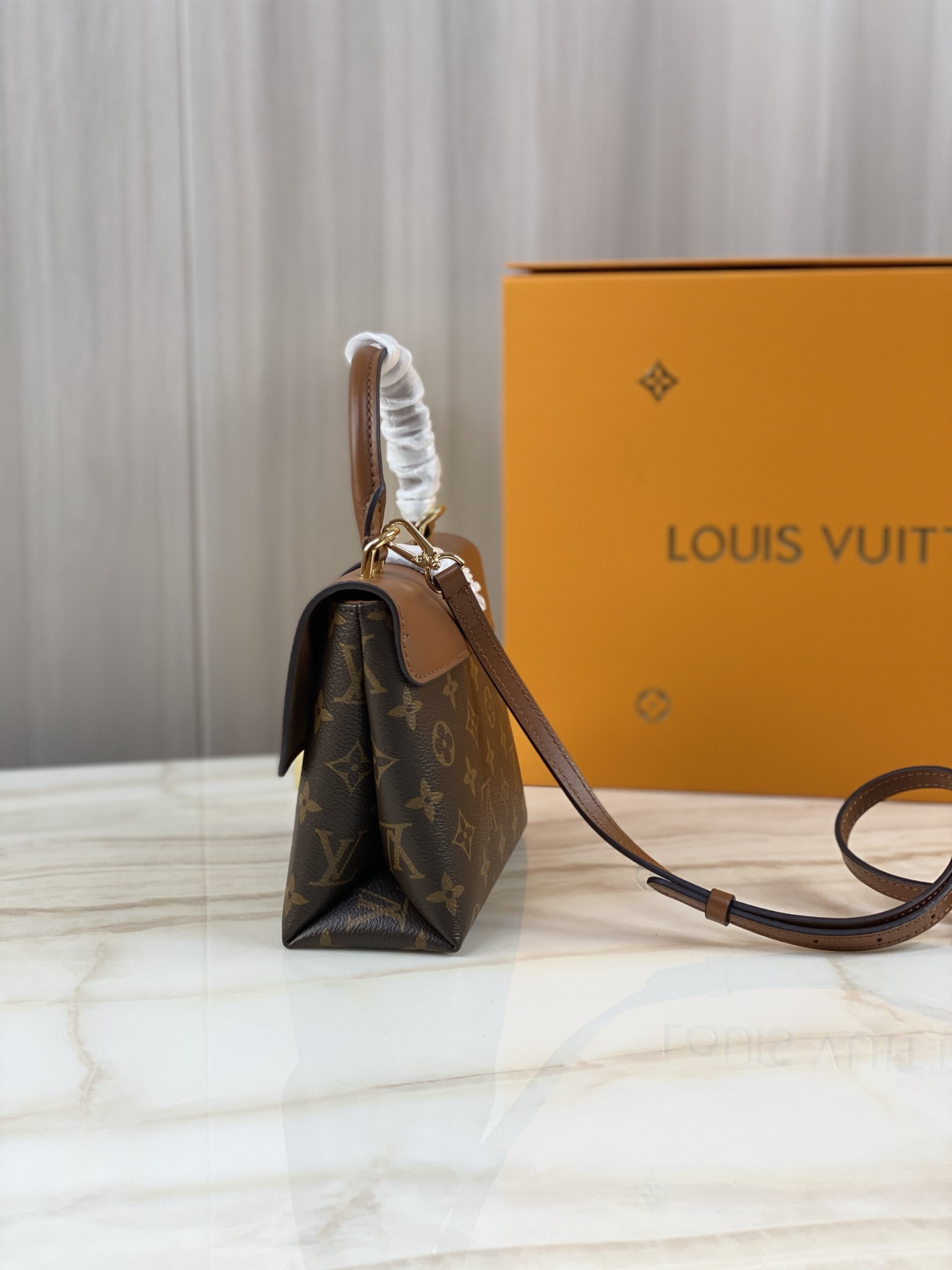 Louis Vuitton Locky BB M44654