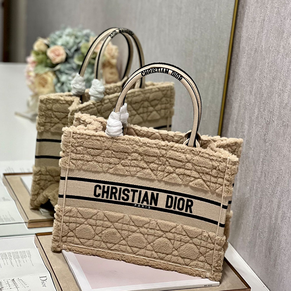 Dior Book Tote Beige Cannage Shearling M1295ZMBU_M918