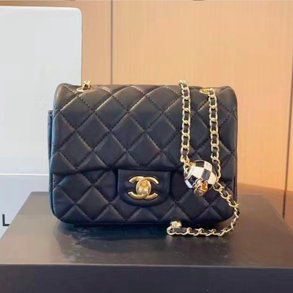 Chanel   Quilted Enamel CC Pearl Crush Mini Flap Black