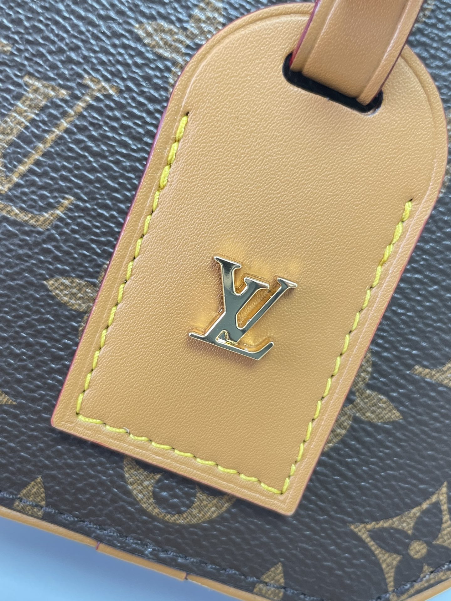 Louis Vuitton Boite Chapeau M44699