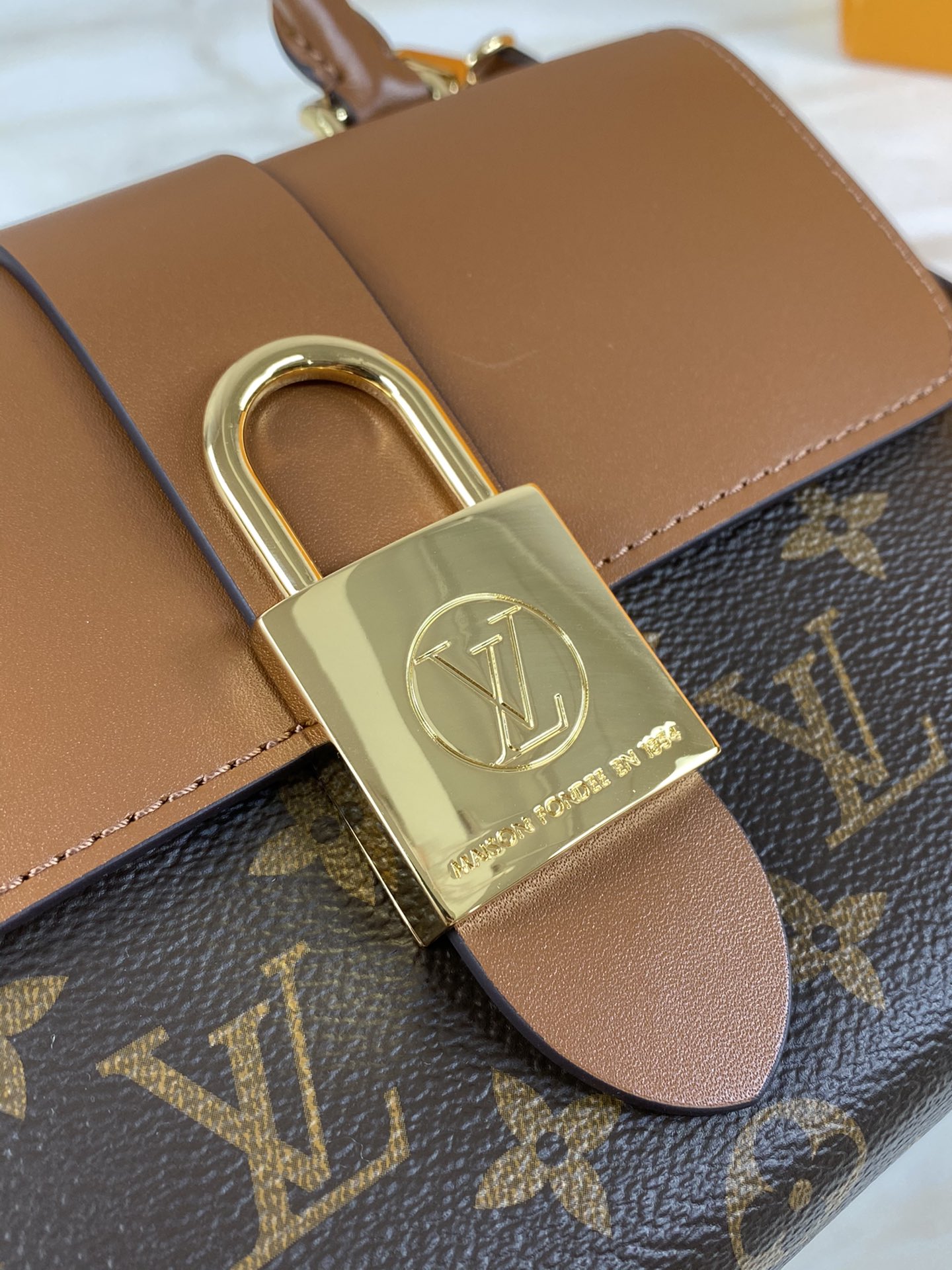Louis Vuitton Locky BB M44654
