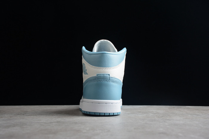 Air Jordan 1 Mid UNC BQ6472-141