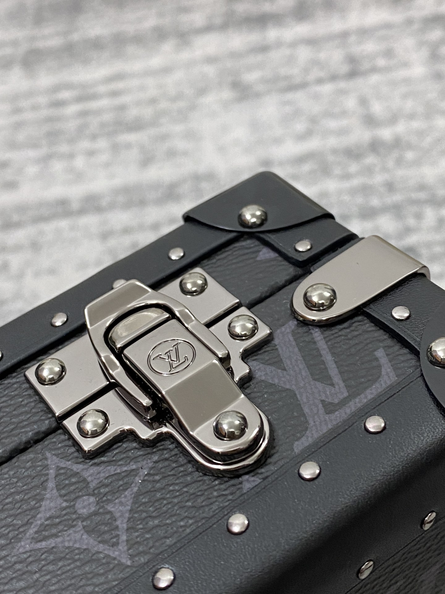 Louis Vuitton Clutch Box M20251