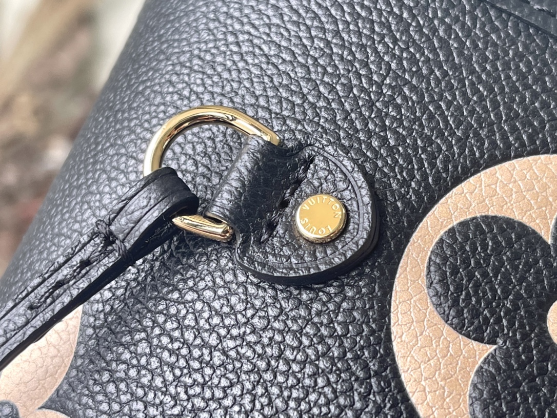 Louis Vuitton Neverfull MM m58907