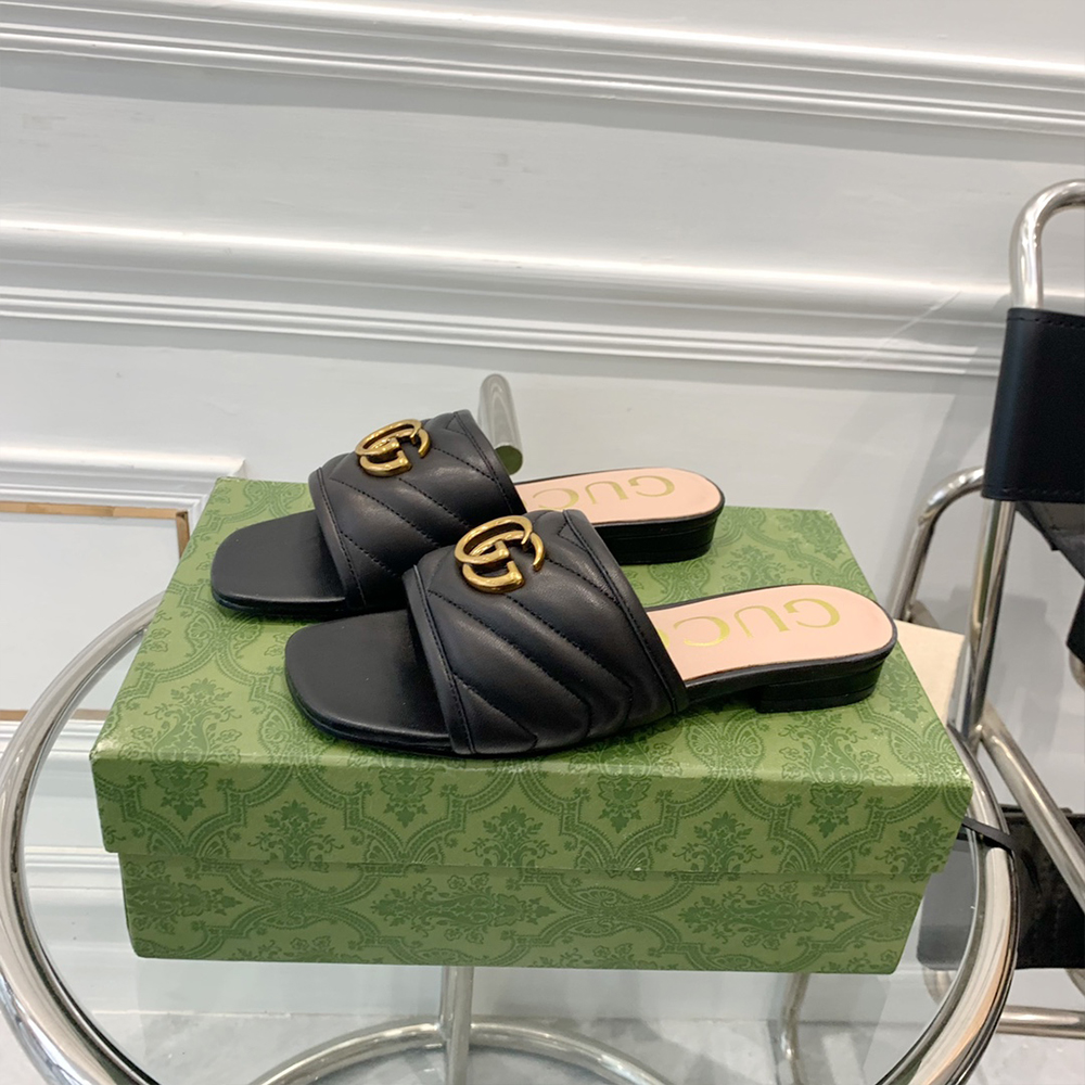 Gucci Double G leather sandals