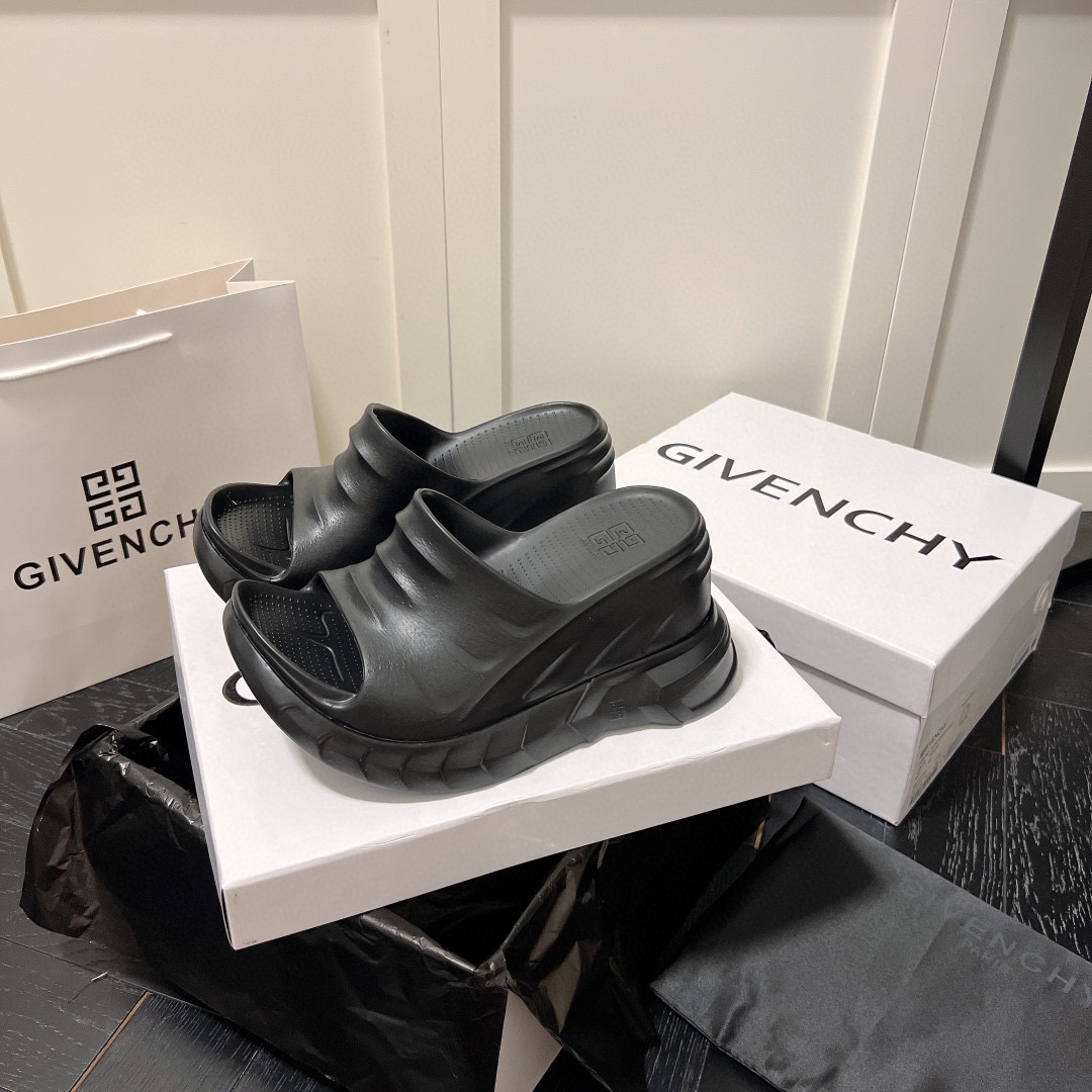Givenchy  Comfortable And Casual All-match Slide Sandal