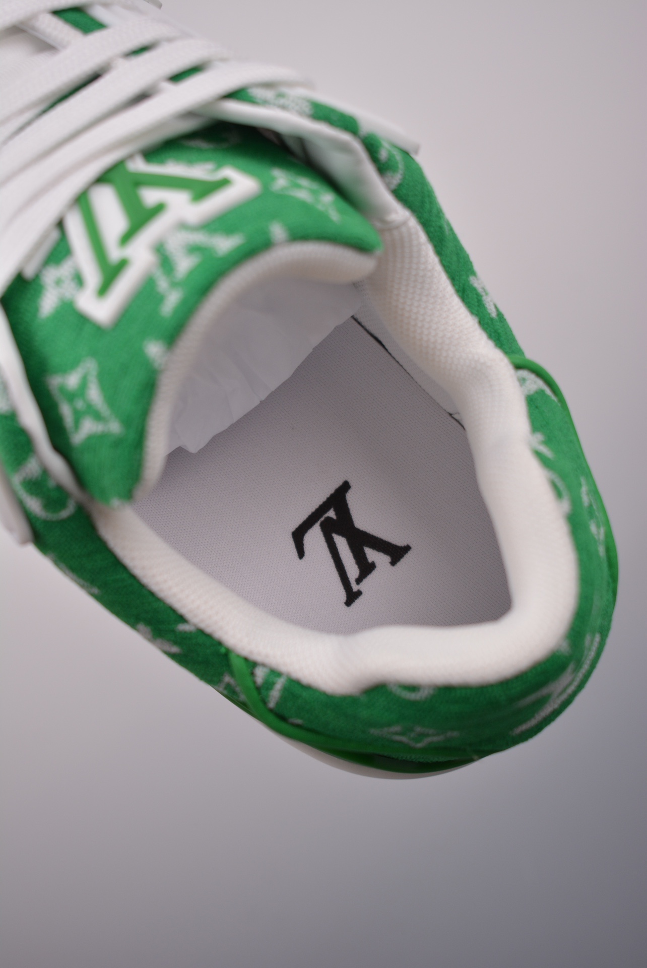 Louis Vuitton Sneakers pattern green