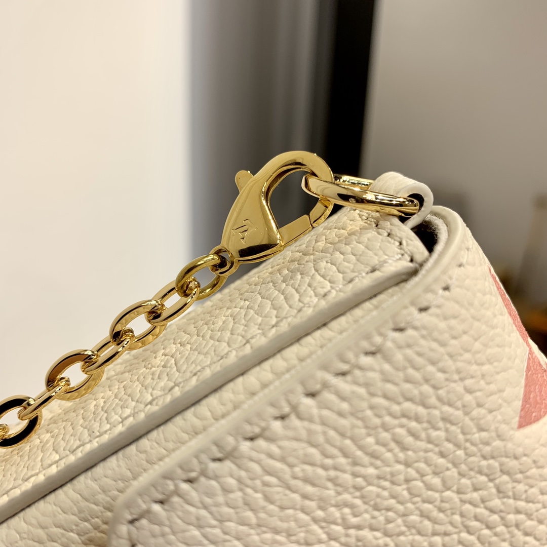 Louis Vuitton Pochette Metis M45573