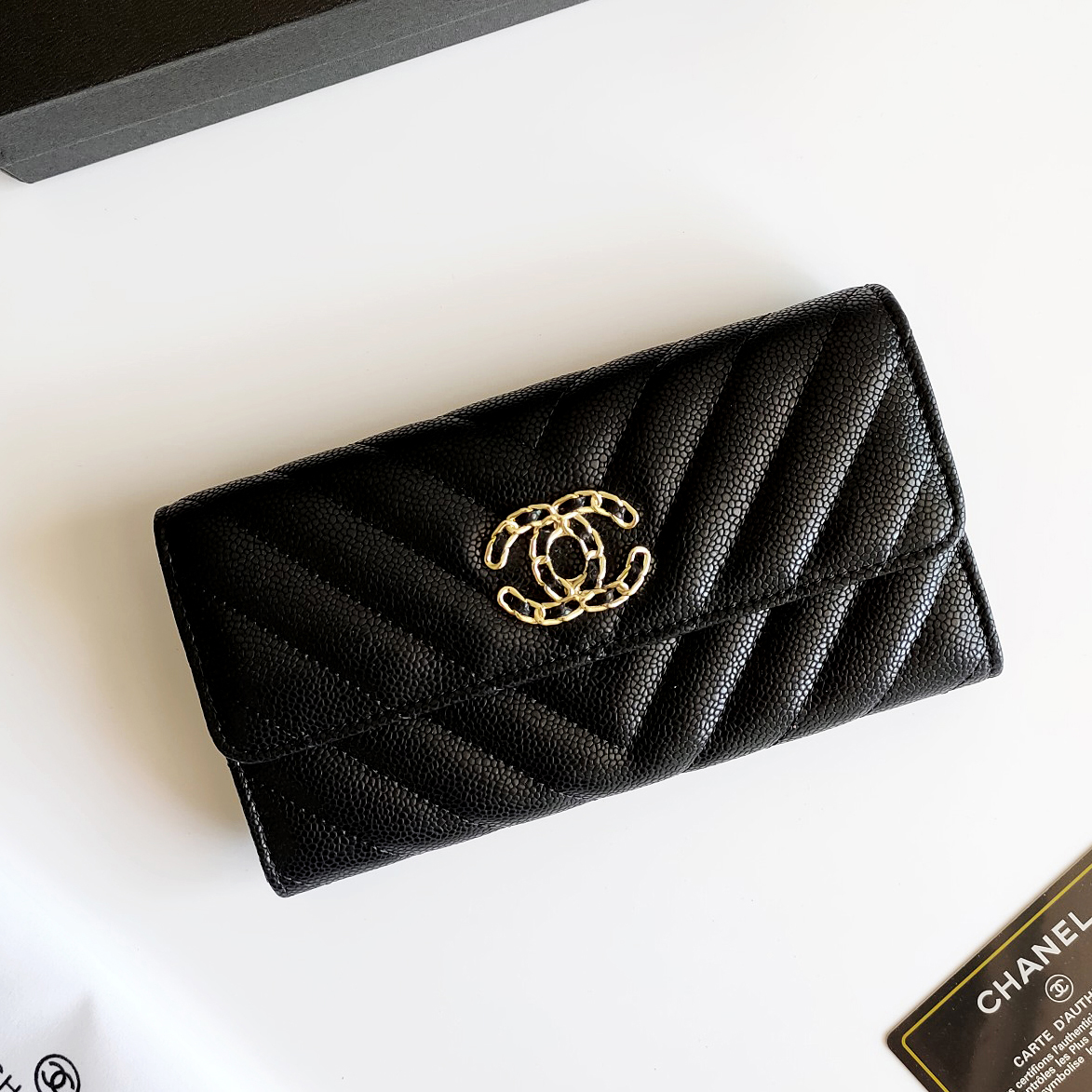 Chanel Hollow logo buckle wallet